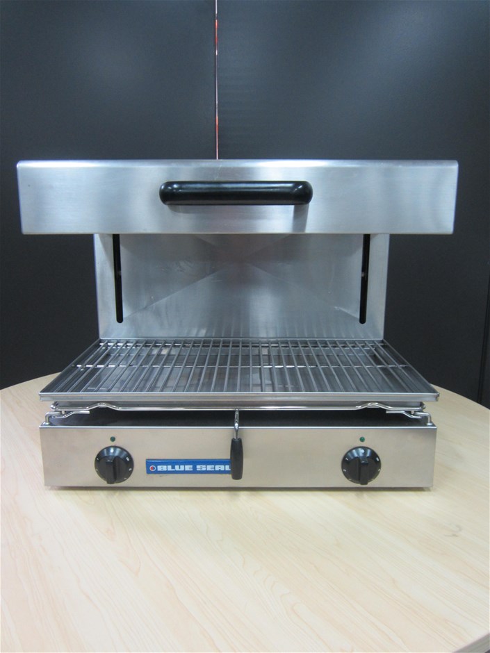 Blue Seal Clam Shell Salamander