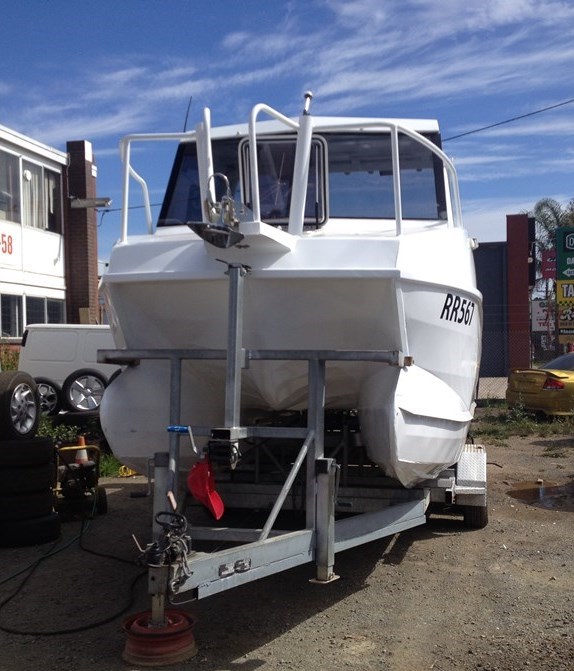 2010 Marlin Broadbill aluminium 7.2 metre twin hull half cab boat