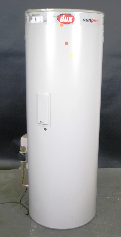 Dux Sunpro 3.6kw 315 Litre Electric Solar Tank Hot Water Heater Auction  (0015-2044599) | Grays Australia