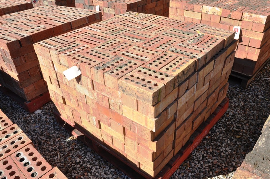 Pallet of Common Bricks - 400 per Pallet (10 Hole). These bricks have