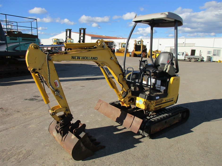 2011 New Holland E18 SR Mini Excavator Auction (0001-7012849) | Grays ...