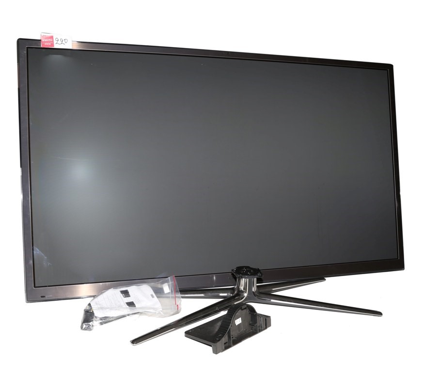 SAMSUNG 64 inch TV does not turn on, no remote, comes with stand and