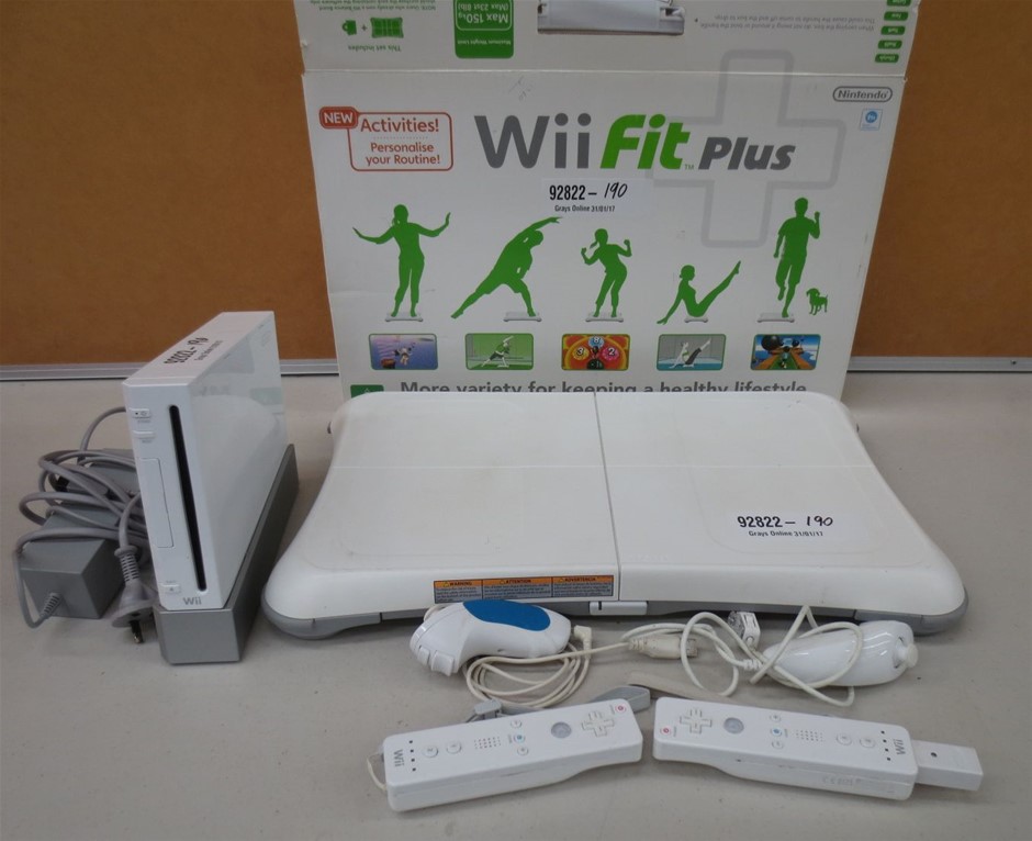 Nintendo Wii Mod Rvl 001 Aus With 4 Hand Controls Wii Fit Plus Auction 00 Grays Australia