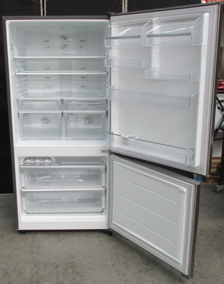 Electrolux 510L Bottom Mount Refrigerator Model EBM5100SDR Auction