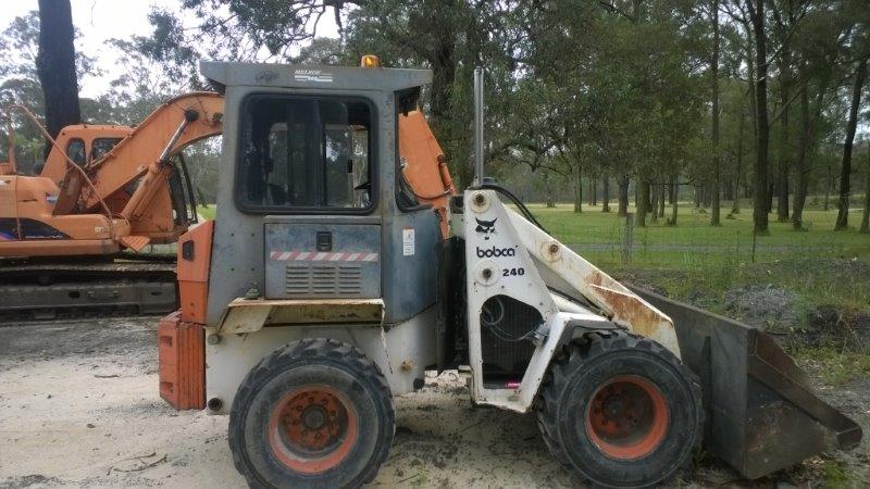 Bobcat 2400 Articulated Loader Auction (0004-5025641) | Grays Australia