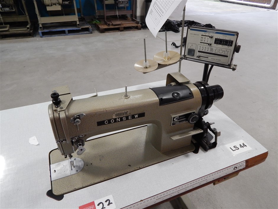 Industrial Sewing Machine, Consew Model 290 RATCW, bench mounted