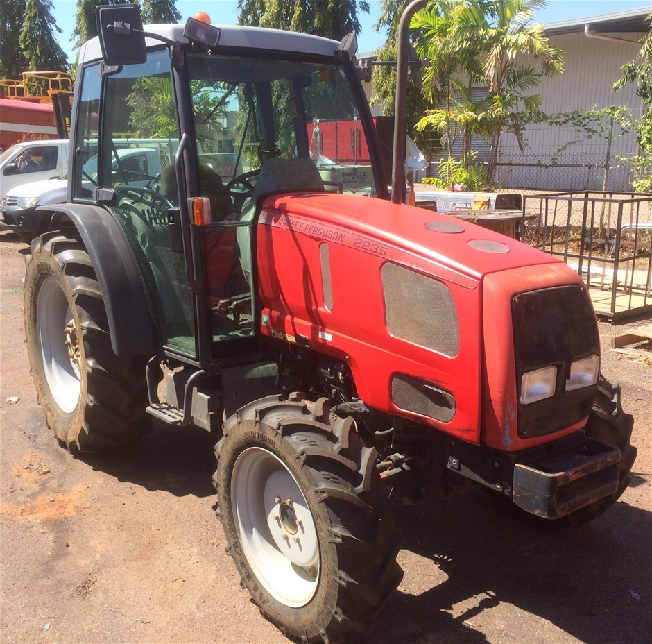 02 Massey Ferguson 2235 Tractor Auction 0010 Grays Australia