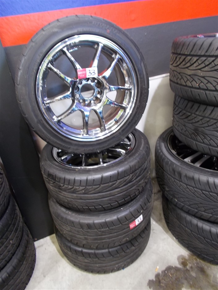 4 x Chromed alloy rims and tyres 5 stud pattern 114.3 PCD, VIA 690kg W