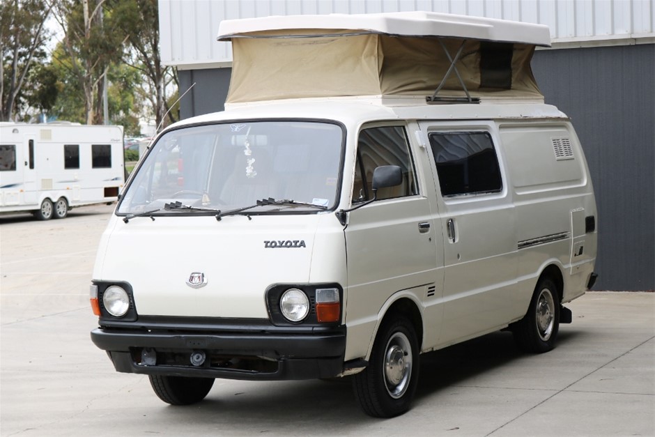 1980 Toyota Hiace Camper Poptop Manual Van, 288,000 km indicated
