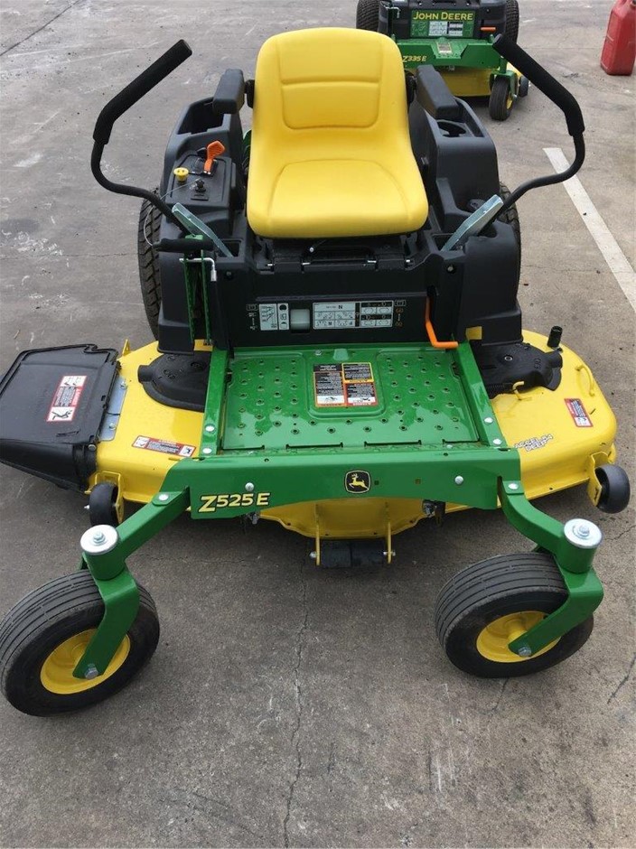 Unused 2016 John Deere Z525E Zero Turn Mower Auction (00097018584