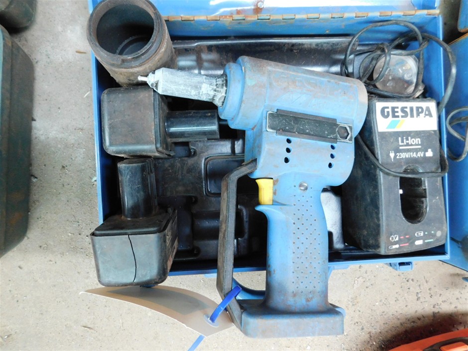 Pop Rivet Gun Cordless. Gesipa, model ACCUBIRD, with 1 x charger, 1 x batte Auction (0034