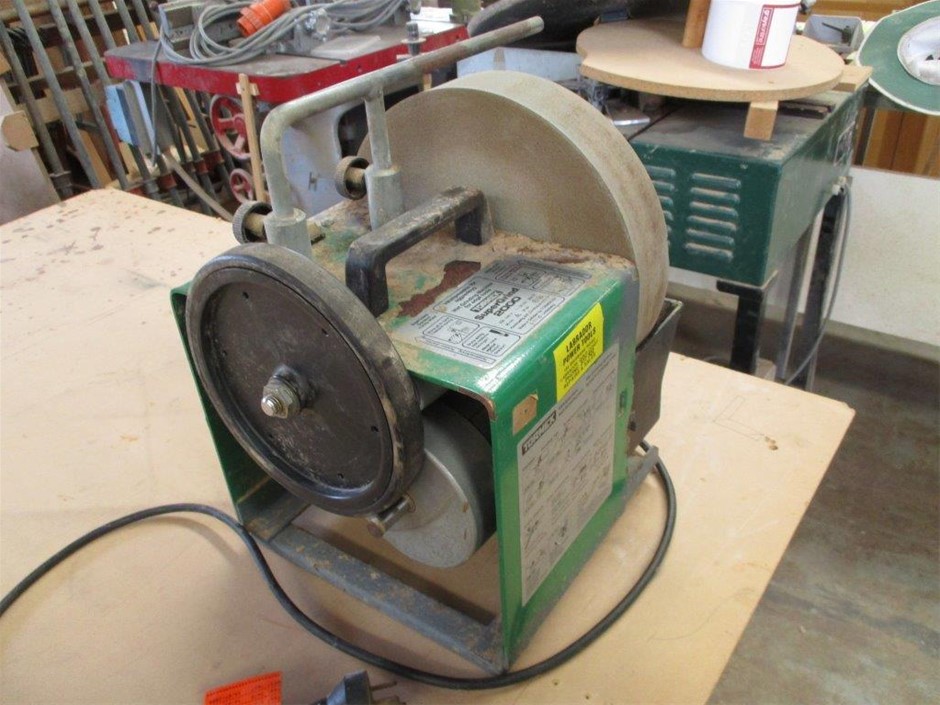 Tormek Supergrind 2000 Wet Grinding Machine Auction (00217018860