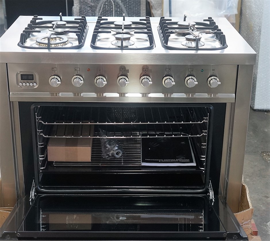 Ilve 90cm Stainless Steel Freestanding Oven/Stove (JC906WMP/I) Auction ...