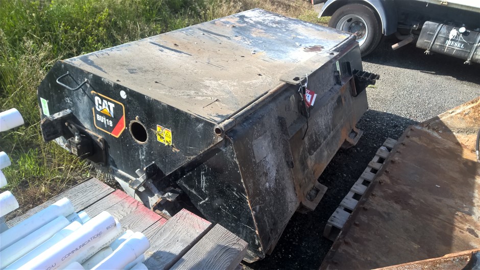 CAT Skid Steer Road Broom Attachment Auction (00335036417) Grays