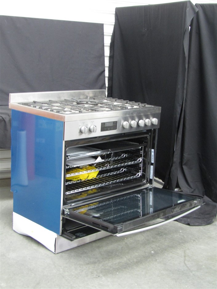 Westinghouse 90cm Dual Fuel Upright Freestanding Cooker (WFE914SB