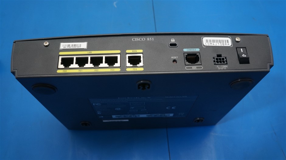 Cisco 851 Integrated Services Router CISCO851-K9 V03 Auction (0009 ...