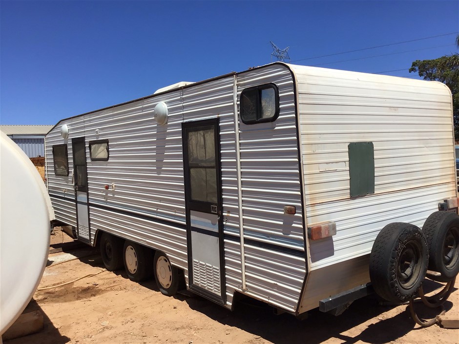Tri Axle Caravan Auction (00069011113) Grays Australia