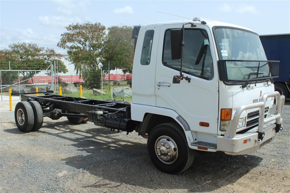 2006 Mitsubishi FK 600 Fuso 4 x 2 Cab Chassis Truck Auction (0001 ...