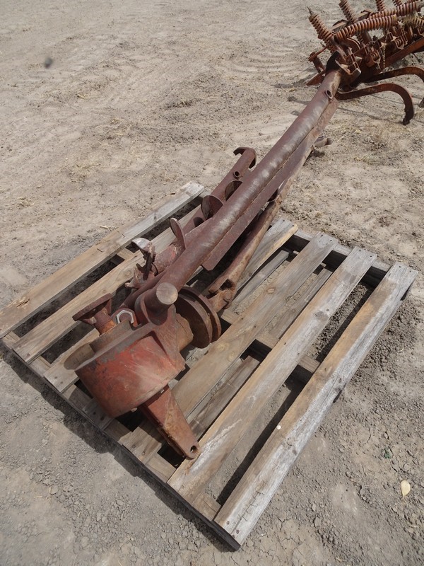 Old 3 Point Linkage Post Hole Digger Auction (03387022198) Grays