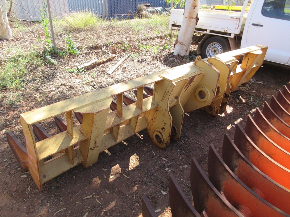 Caterpillar D7 Root Rake Auction (00389011935) Grays Australia