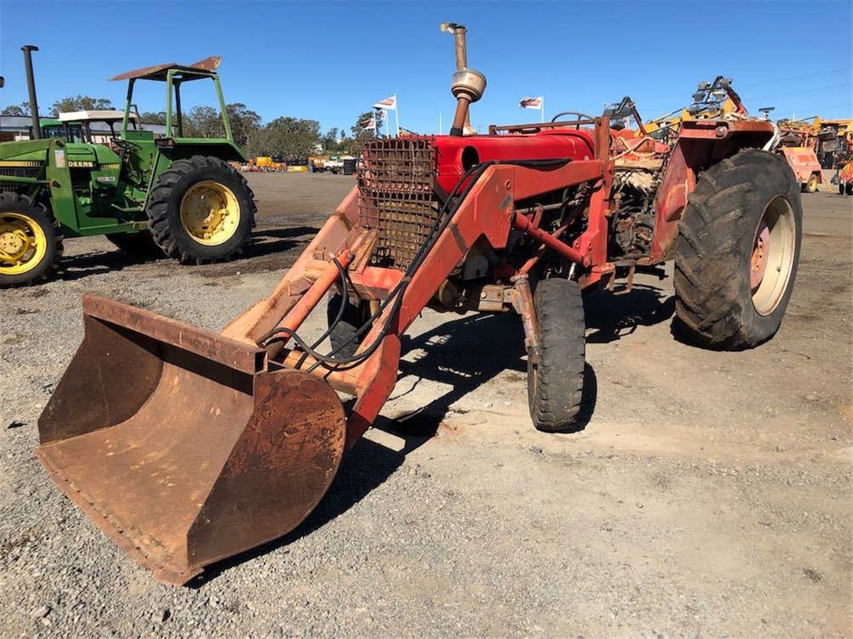 Massey Ferguson Tractor With Front End Loader Auction 0005 7023061 Grays Australia 3290