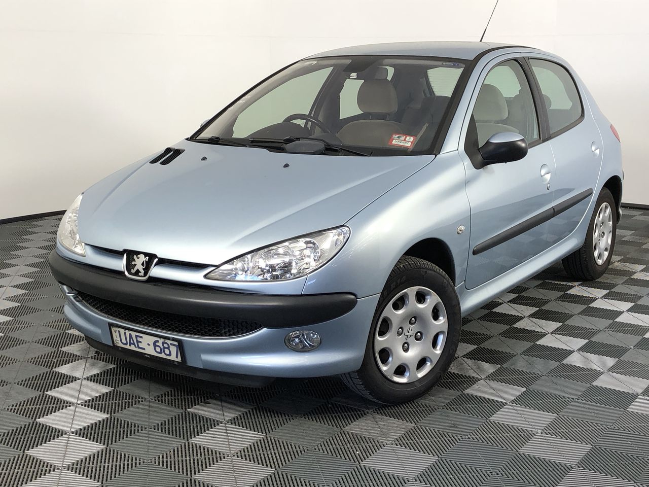 2005 Peugeot 206 XT Manual Hatchback Auction (0001-3446413) | Grays ...