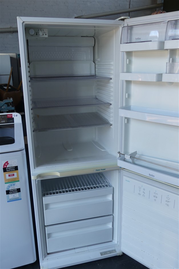 Fisher & Paykel N395B Fridge / Freezer Auction (0048-5038701) | Grays