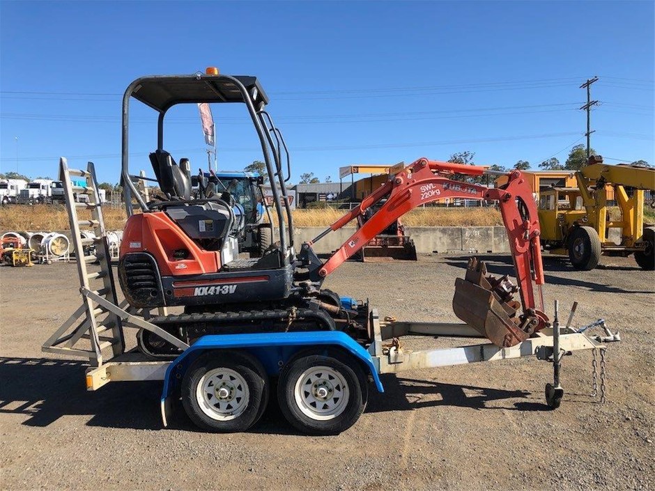 Kubota 1.7 Ton Mini Excavator and Trailer Unit Auction (00047024132