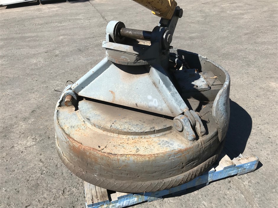 Scrap Metal 1300mm diameter Includes hydraulic cylinder Auction