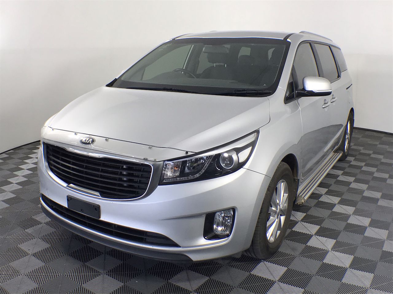 Kia carnival 8 мест