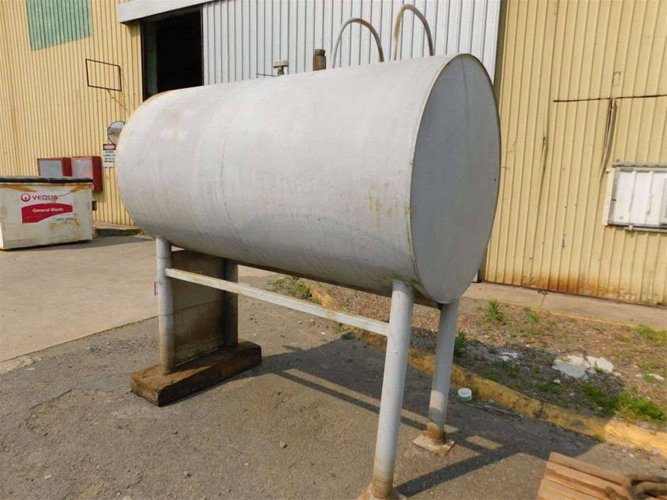 2500 Litre Diesel Fuel Tank - Metal Construction Auction (0118-5039476 ...