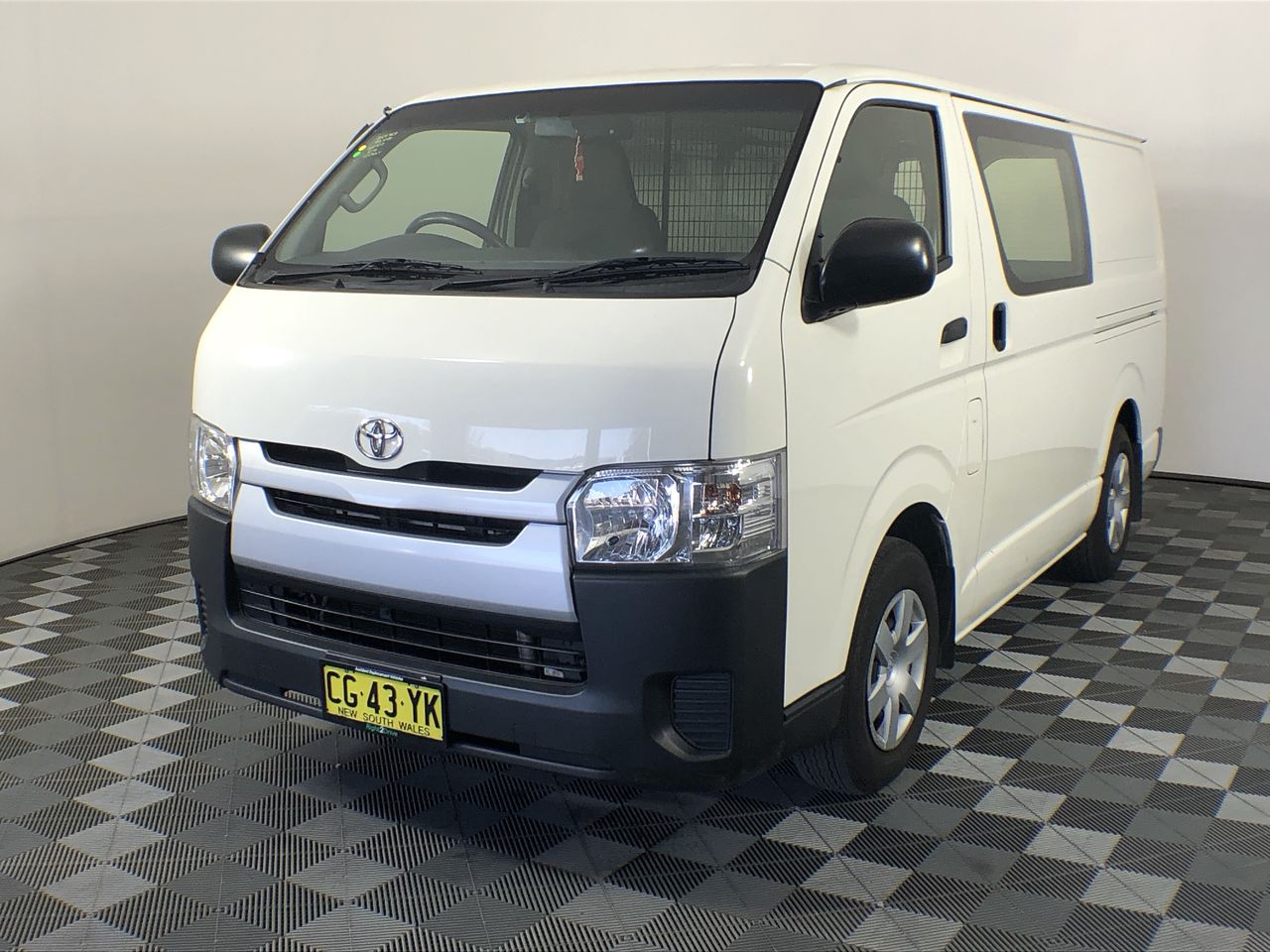 Toyota hiace 2016