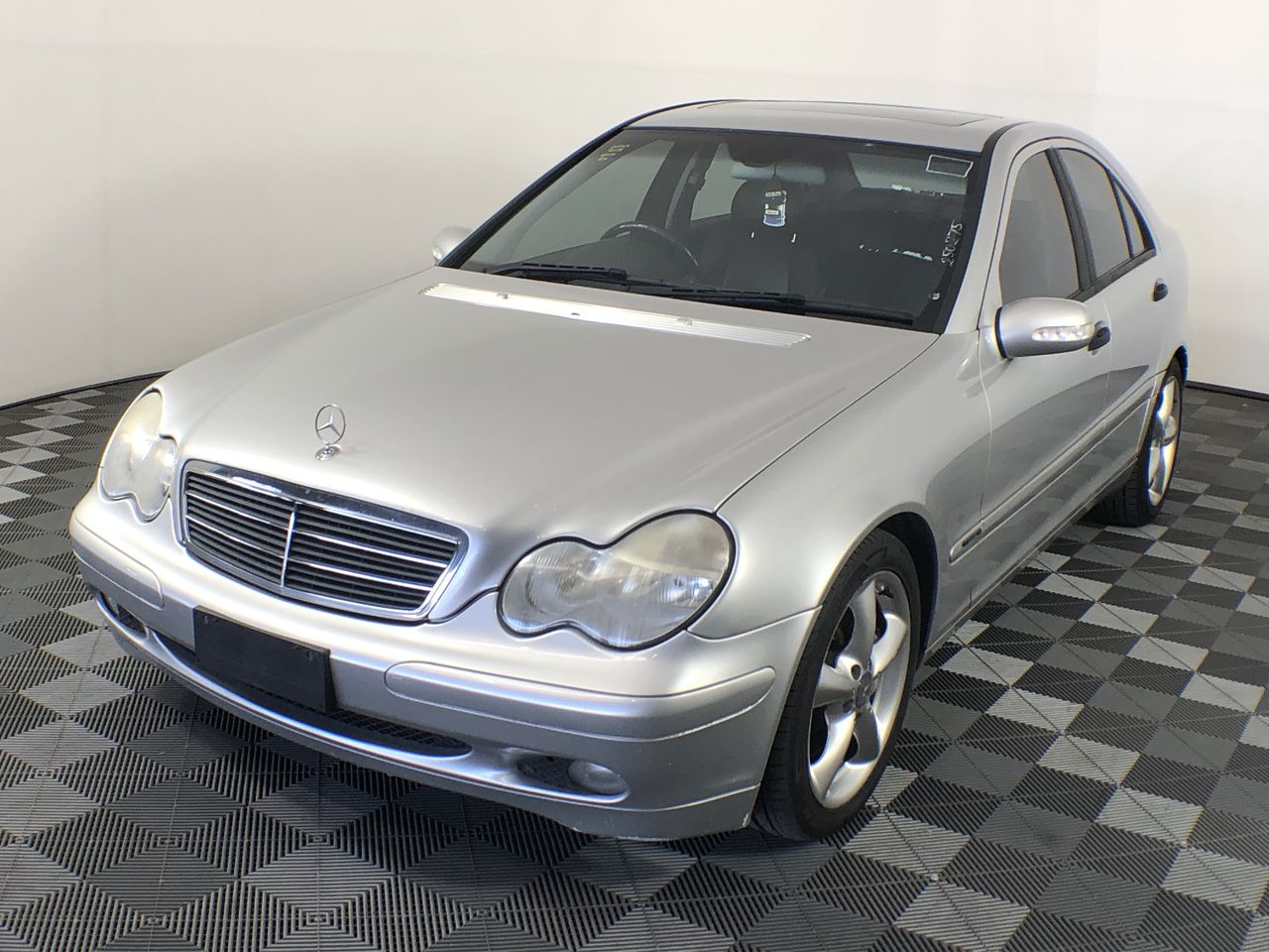 2003 Mercedes Benz C200 Kompressor Classic W203 Automatic Sedan Auction ...