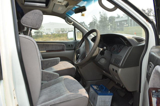 Nissan ELGRAND Camper Automatic Van Auction (0001-10023311) | Grays