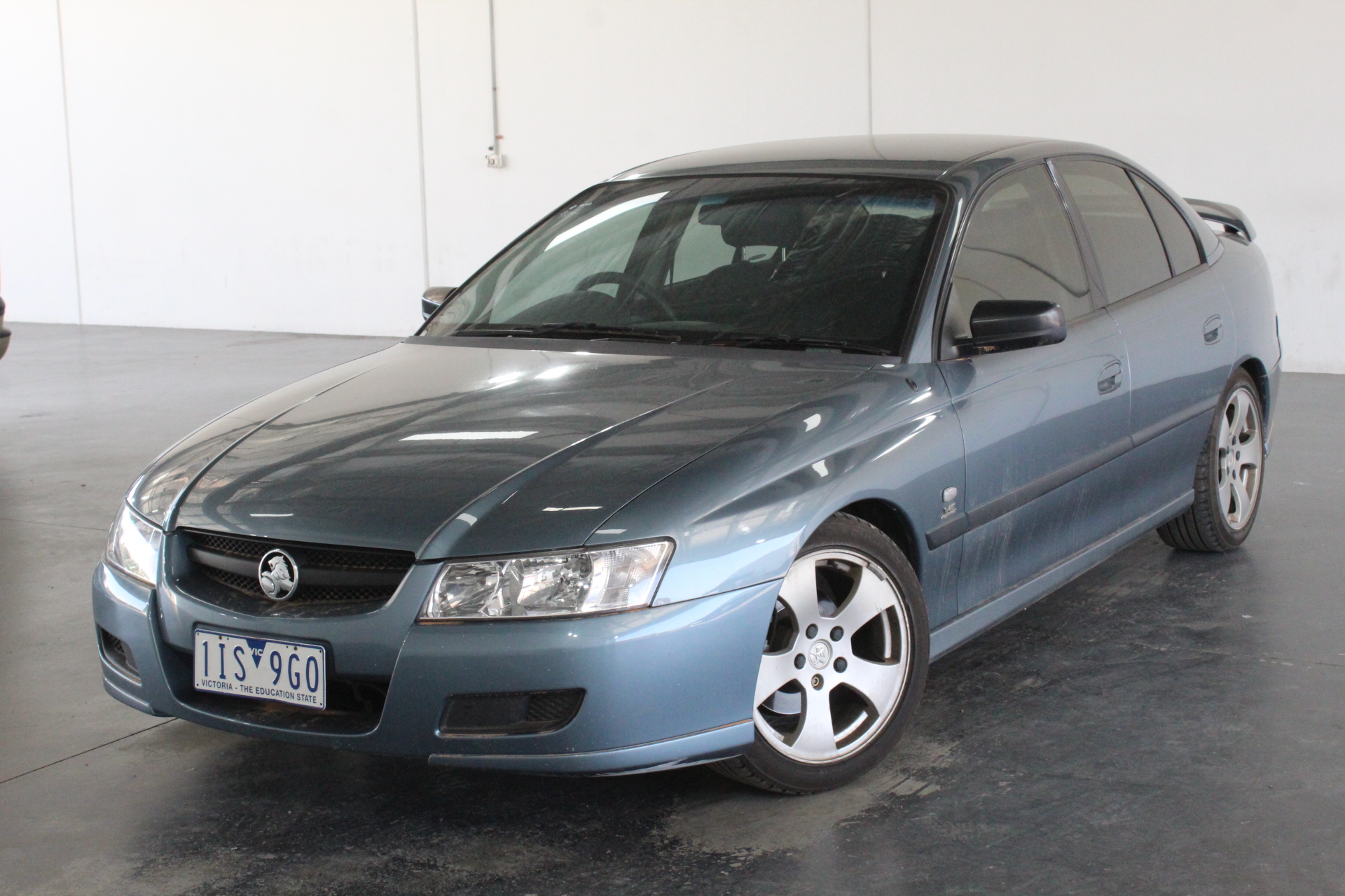 2004 Holden Commodore Executive VZ Automatic Sedan Auction (0001 ...