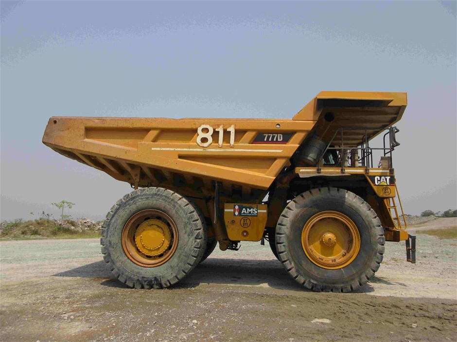 2000 Caterpillar 777D Rigid Dump Truck (DT811) Auction (0024-9014386 ...