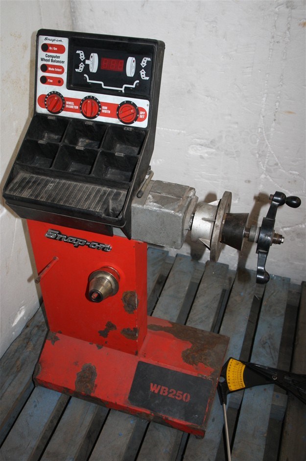 Snap-On Wheel Balancer Auction (0003-7003171) | Grays Australia