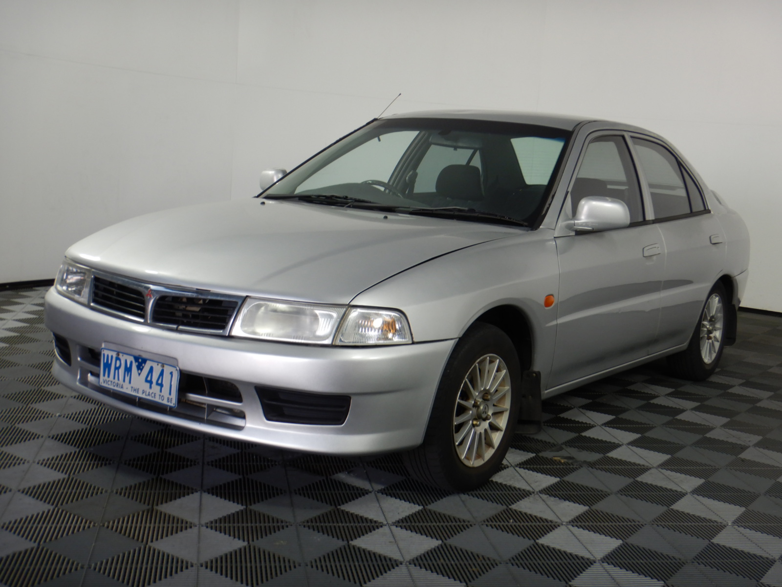 2002 Mitsubishi Lancer GLXi CE Automatic Sedan Auction (0001-60014121 ...