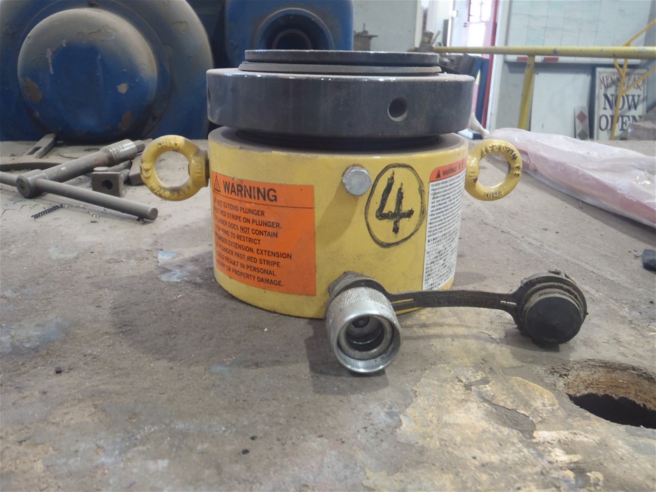 Enerpac hydraulic jack, 100 tonne capacity Auction (01263016759