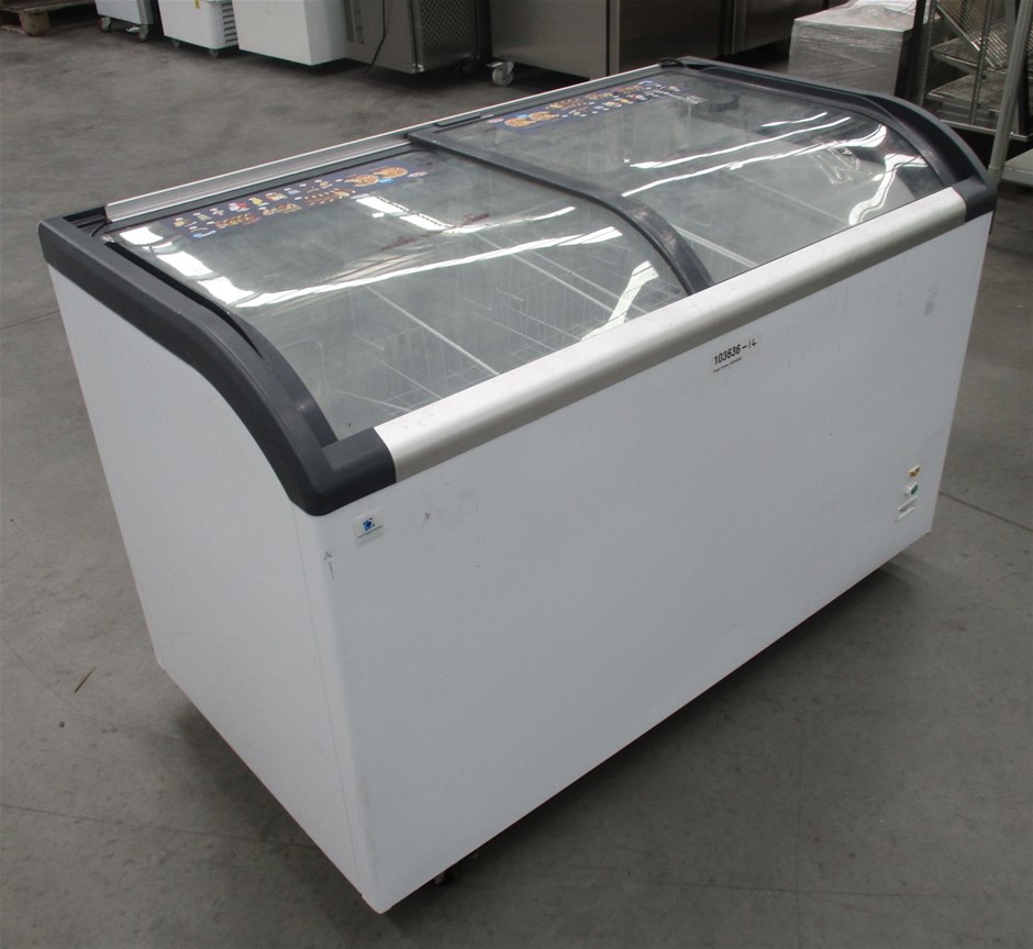 Cold display solutions SD420Q Mobile display chest freezer Auction