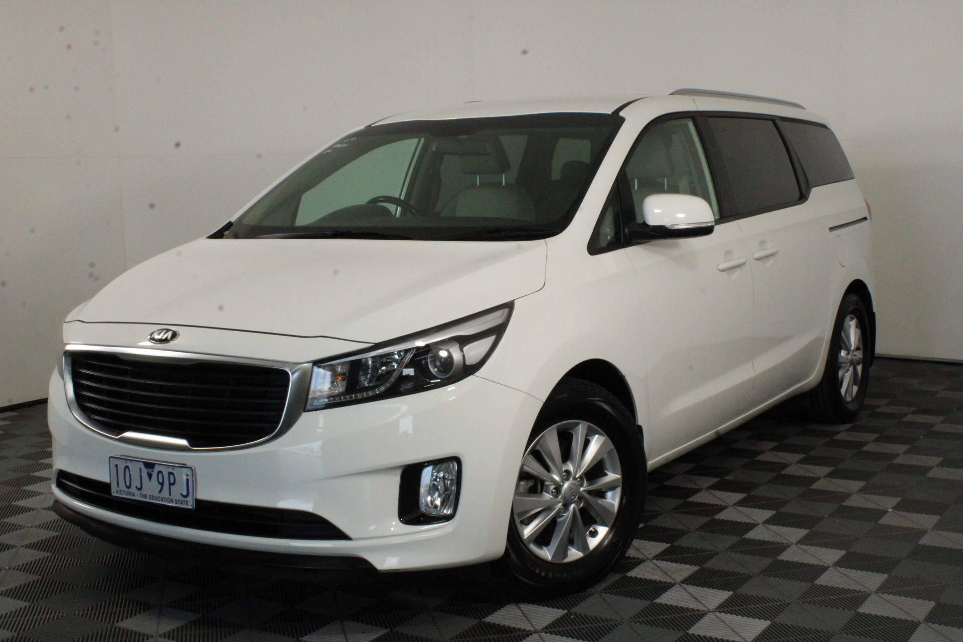 Kia carnival 8 мест