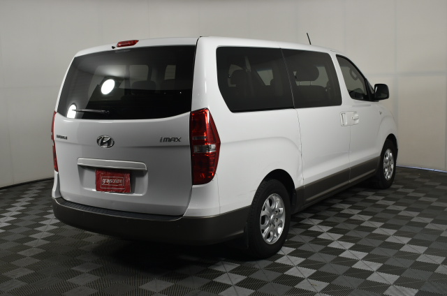 One Orange Sapphire Gemstone