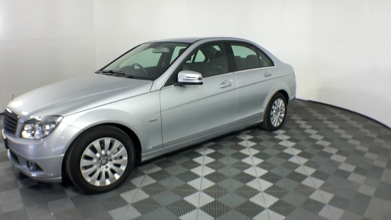 Men's 8mm Howlite & Golden  Rhinestone Beaded Gemstone Bracelet