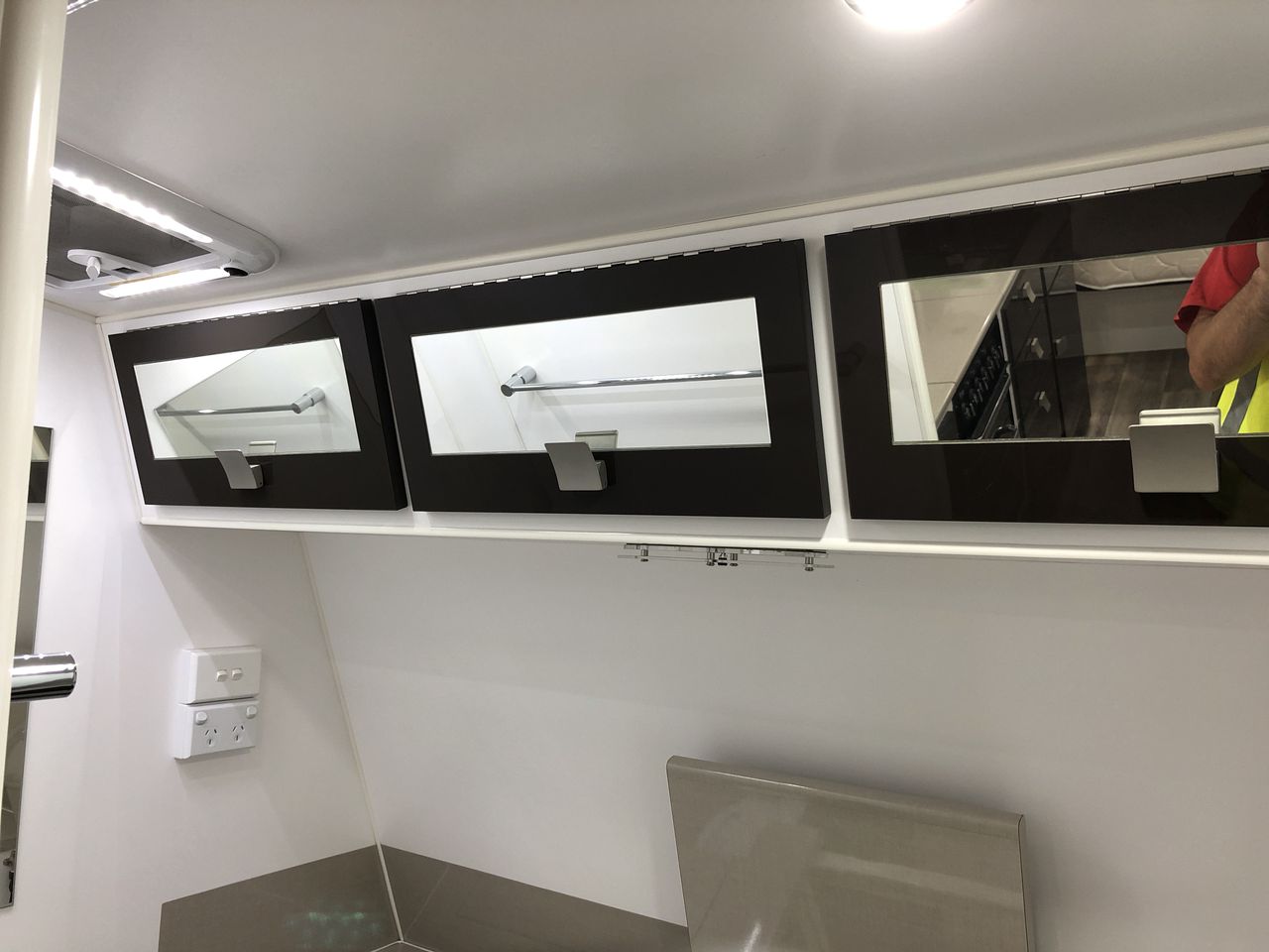 10mm Gorgeous Tiger Eye Gemstones Crystal Beaded Bracelet