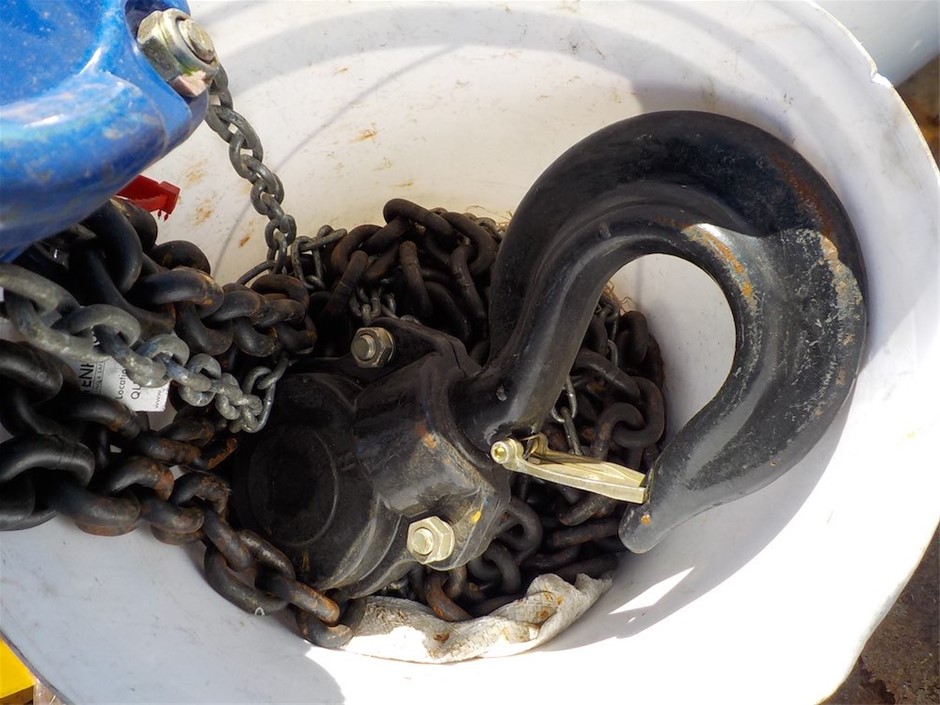 Luxury 18K Gold Plated Full Diamond Quartz Iced Out Wrist Watch