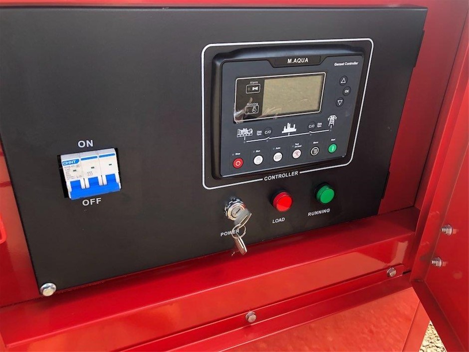 Baroque Pearls & Large Lobster Clasp Gold Plated Bracelet