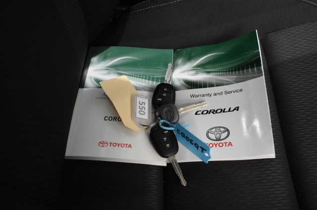 Baroque Pearls & Large Lobster Clasp Gold Plated Bracelet