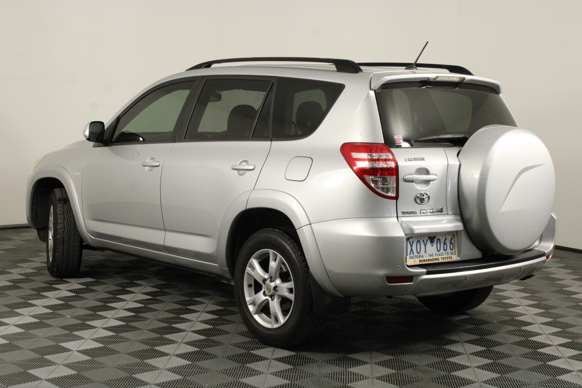 2010 Toyota Rav 4 Cruiser (4x4) Automatic Wagon Auction (0001-3463117 ...