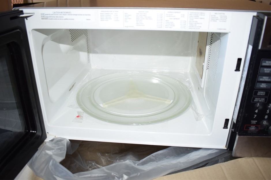 8-9mm Potato Shape Pearl with Real Platinum Plated Necklace