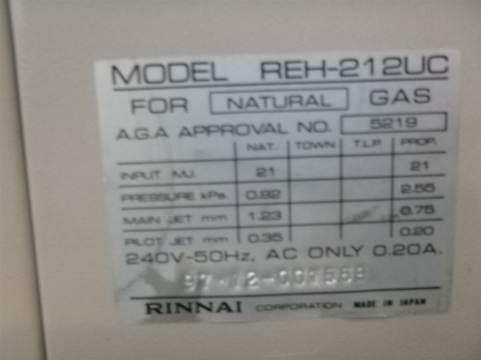 RIP CURL Boy's Tube Town Waves T-Shirt, Size 5-6,  Australia Light Blue. RR